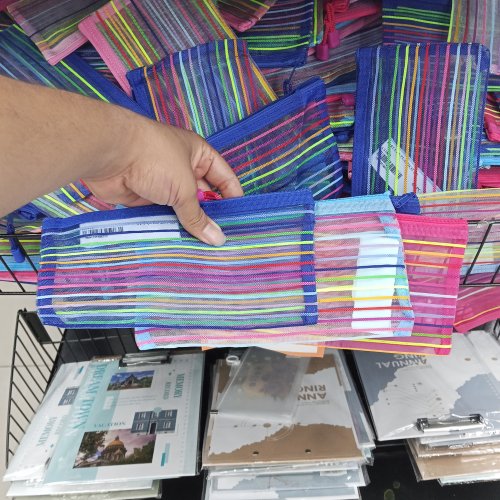 PASTA DE PLÁSTICO (P)