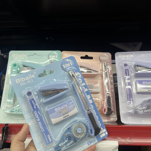 MINI GRAMPEADOR COM ESTILETE E CORRETIVO