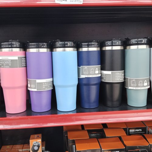 COPO ISOTÉRMICO COM CANUDO E ALÇA 850ML