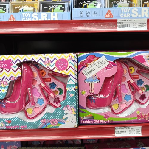 MAQUIAGEM BONECA DIVERSAS