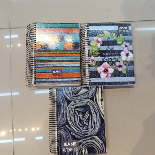CADERNO CAPA DURA DE ARAME 400 FOLHAS JEANS WORLD