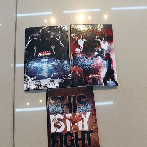 CADERNO BROCHURÃO COSTURADO PEQUENO 1/4 96 FOLHAS X-COMBAT