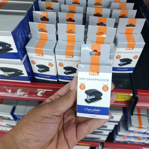 Mini grampeador de plástico para 12 fls BRW