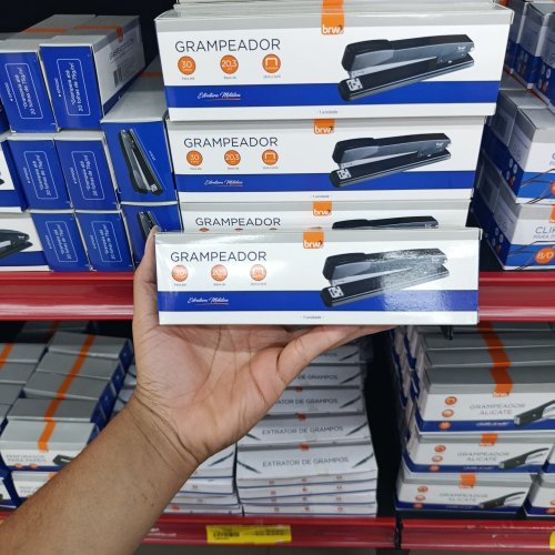 Grampeador de metal para 30 fls BRW