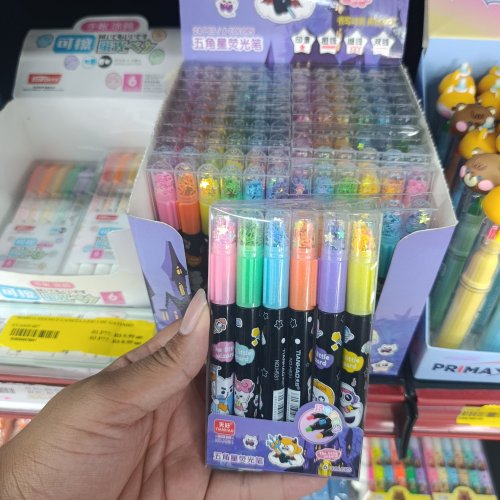 Conjunto de marca texto 6 cores com estrelinha