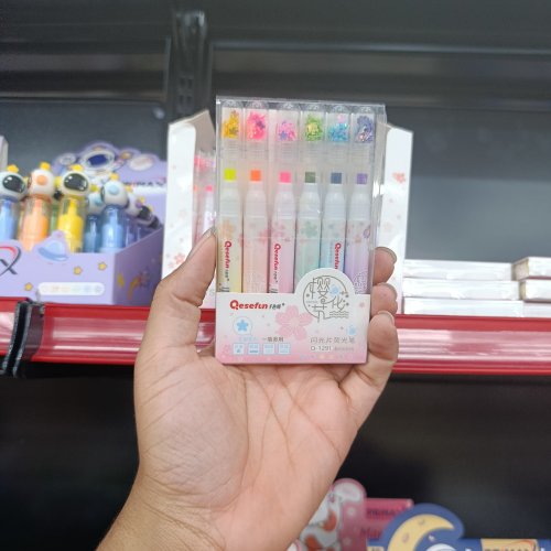 Mini marca texto com a ponta em forma to estrela