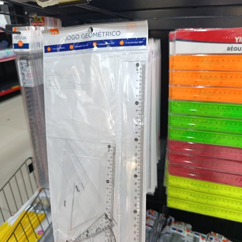 Jogo geométrico transparente