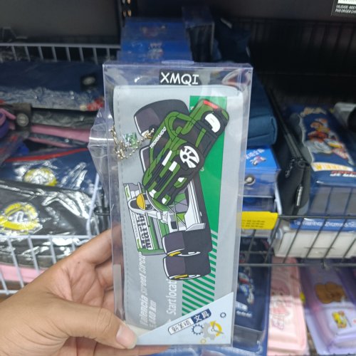 Estojo infantil com chaveiro