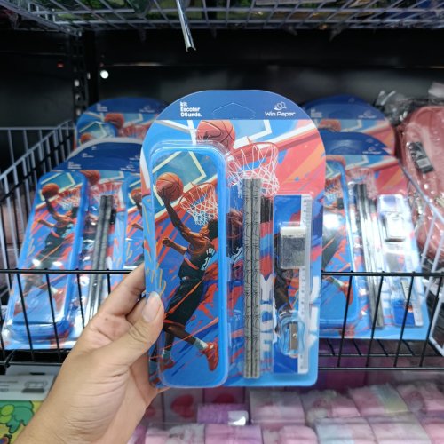 Kit estojo, lápis, borracha, régua e apontador