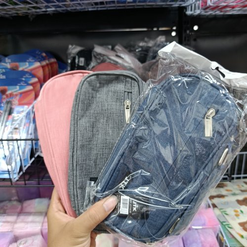 Estojo com divisórias tecido