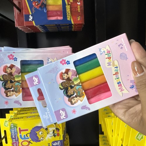 MASSINHA DE MODELAR PRINCESAS