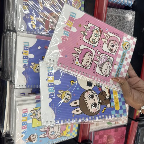 CADERNO A5 LABUBU