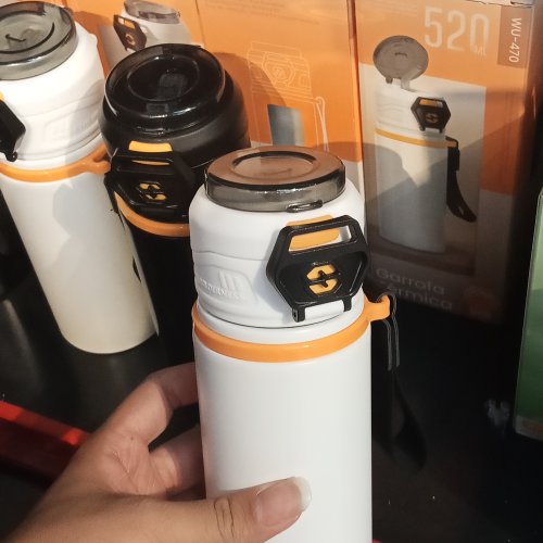 Garrafa térmica com canudo e alça 520ml