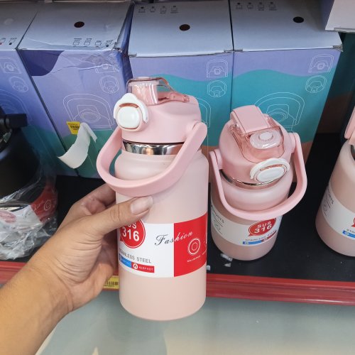 Garrafa térmica com alça 1200ml