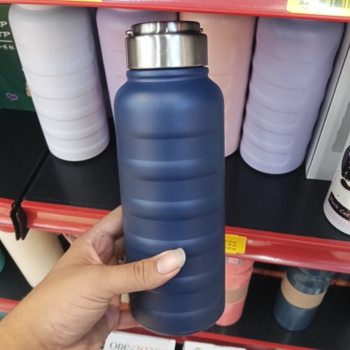 Garrafa térmica com alça 1000ml