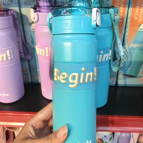 Garrafa térmica com tampa e alça 600ml