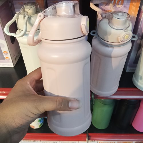 Garrafa térmica com alça 900ml