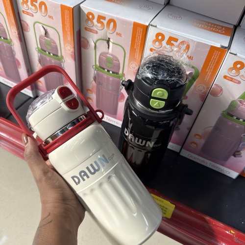 GARRAFA TÉRMICA COM ALÇA 850 ML